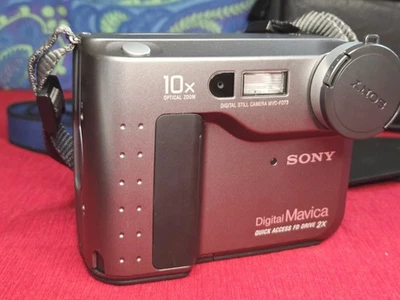 Sony Mavica MVC-FD90 1.6MP Digital Camera + Battery & Case, No Charger  - Image 1 of 4