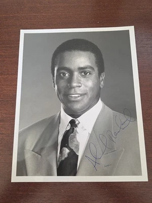 Foto firmada por Ahmad Rashad de 8x10 Foto 1 de 3