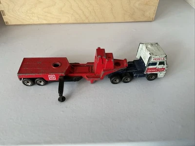 Matchbox 6.5” DAF 3300 Space Cab RED REBELS Lorry & Lowbed Fire Trailer - Image 1 of 4