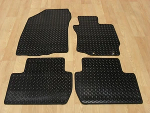 Car Mats for Mitsubishi Outlander 2007-13 Tailored Fit RUBBER Car Mat Set Black - Picture 1 of 1