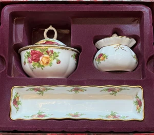 Juego de tocador de 3 piezas Royal Albert Old Country Roses en caja original - Imagen 1 de 20