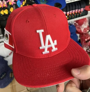 Los Angeles Dodgers Mexico Flag SnapBack Hat Pro Standard Red - Picture 1 of 3