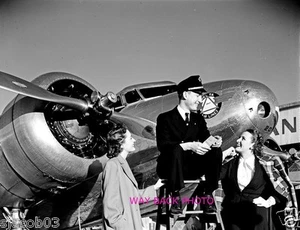 1940 REPRINT IMAGE, NEIMAN MARCUS MODELS & LOCKHEED PLANE, DALLAS LOVE FIELD - Picture 1 of 1