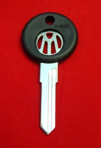 V37P VOLKSWAGEN KEY BLANK 1988-98 VW Golf Jetta, Corrado; 1990-97 Eurovan Cabrio - Picture 1 of 2