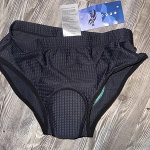 Nooyme Radhose Damen schwarz Innenfutter gepolstert Poly Spandex MTB EUC MEDIUM - Bild 1 von 3