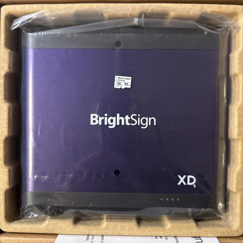 BrightSign XD1035 player  -- Brand New!  Includes 32gb sad card. - Image 1 of 1