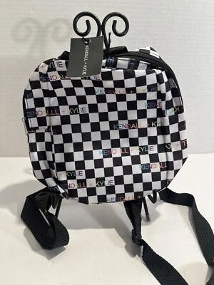 Mini mochila y bolsa de cosméticos KENDALL + KYLIE a cuadros estampado de firma nueva con etiquetas Foto 1 de 3