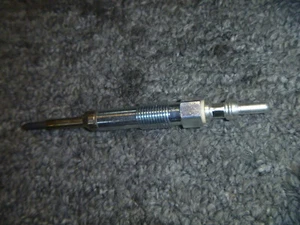 2003-2008 Volkswagen VW Touareg Jetta Golf Beetle Glow Plugs N10591608 OEM New - Picture 1 of 2