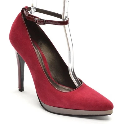 Zapatos de tacón alto de plataforma baja de terciopelo rojo con correa al tobillo Bebe Linda para mujer Foto 1 de 4