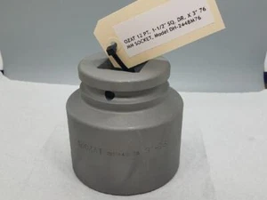OZAT 12 PT. 1-1/2" SQ. DR. X 3" 76 MM SOCKET, Model DH-2448M76 - Picture 1 of 5