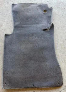81-85 Mercedes W126 Gen 1 Grey Color Driver's Side Carpet 500SEC 500SEL 380SE - Bild 1 von 3
