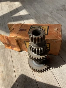Nuevo de Lote Antiguo 1954-1960 Transmisión de 3 Velocidades Contraeje Cluster Gear 3709333 - Imagen 1 de 10