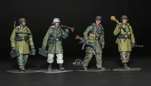 PreSale 1:35 ProPainted Panzergrenadiers Wiking Division, Hungary 1945 - Picture 1 of 21