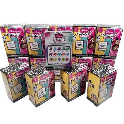 Disney Doorables Academy Lockers Pixar Juego Completo de 15 NUEVO CAJA SELLADA Foto 1 de 4