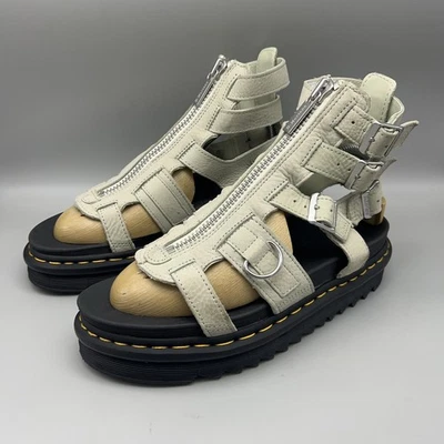 Sandálias femininas Dr. Martens Olson tamanho 9 couro branco plataforma zíper gladiador - Imagem 1 de 4