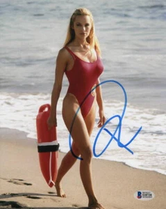 PAMELA ANDERSON SIGNED AUTOGRAPH 8X10 PHOTO SEXY BAREFOOT CJ PARKER BAYWATCH BAS - Picture 1 of 1