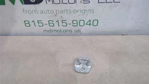 2017-2019 NISSAN SENTRA RIGHT PASSENGER SIDE REAR DOOR LOWER STRIKER 80570-3SG0A - Picture 1 of 9