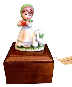 Vintage ENESCO Musical Figurine Goose Girl "Playmates" Porcelain Music Edelweiss - Picture 1 of 15