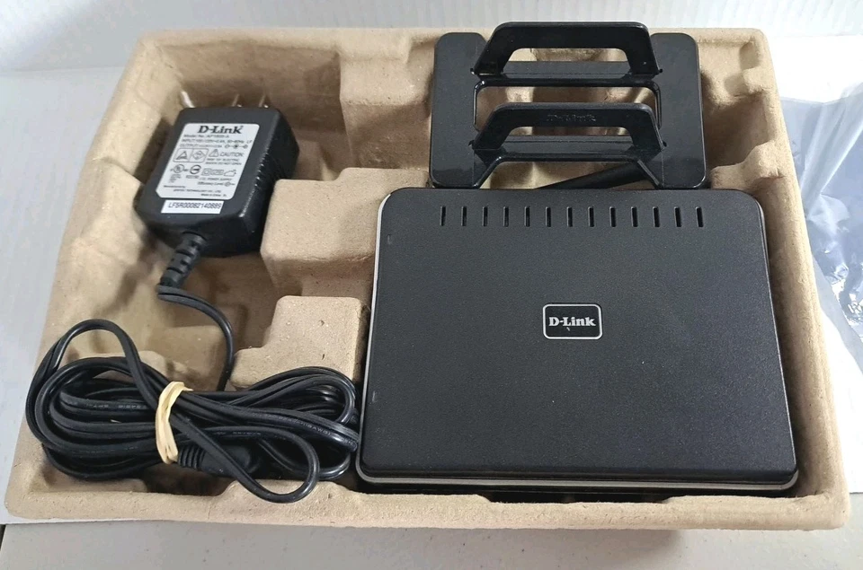 D-Link RangeBooster WBR-2310 108 Mbps 4-Port 10/100 Wireless G Router  - Image 1 of 4