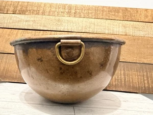 Ciotola rame vintage fondo tondo bordo laminato anello pollice ciotola di miscelazione Inghilterra patina - Foto 1 di 5