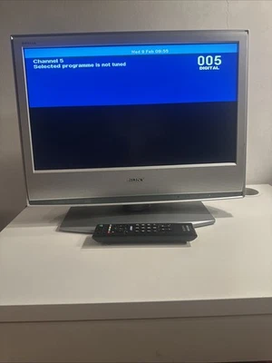 Sony Bravia KDL-20S2020 20" LCD Television Retro Gaming TV HDMI Freeview Remote - Image 1 of 4