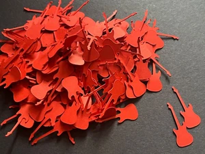 100 GITARRE Musikinstrumente Hochzeit Tisch Konfetti ROT Streusel Geschenk Einsatz - Bild 1 von 1