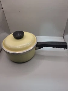 Vintage Club Aluminum Cookware Pan And Lid, Yellow Color - Picture 1 of 6