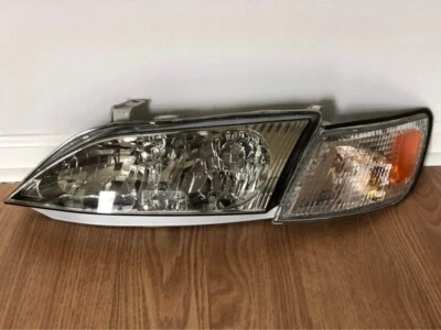 Faro lateral del conductor y luz de estacionamiento Lexus ES300 1997-2001 Foto 1 de 4