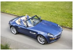 Modellino BMW Z8 Cabrio Alpina in Plastica scala 1: 24 Azzurro Metallizzato - Foto 1 di 1