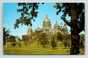 Des Moines, Iowa State Capitol aus der Ferne, Vintage IA Postkarte Chrom - Bild 1 von 2