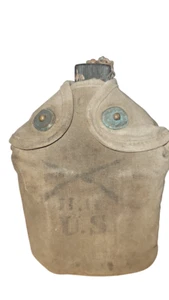 Vintage World War Military Canteen-Used - Picture 1 of 3