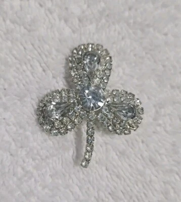 Pin de trébol CZ Foto 1 de 4