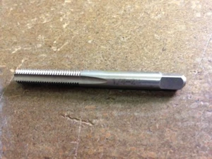 1/4"-28 GH3 SCHNELLARBEITSSTAHL 4 FLÖTEN BODENGEWINDEBOHRER - Bild 1 von 1