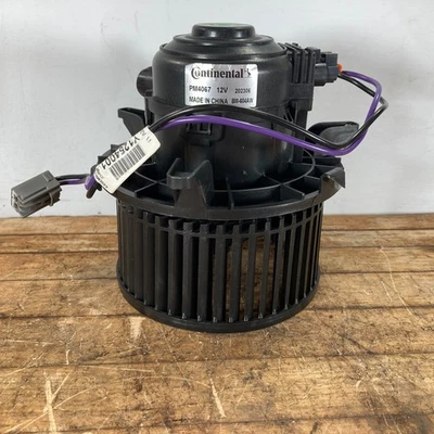 2007-2013 GMC Sierra Front HVAC Blower Motor OEM - Image 1 of 3