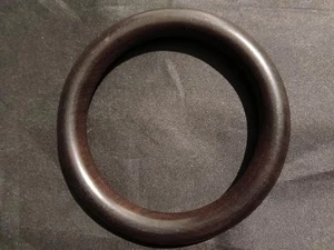 Besonderer handgeschnitzter Armreif aus tibetischem Holz DD094 - Bild 1 von 5