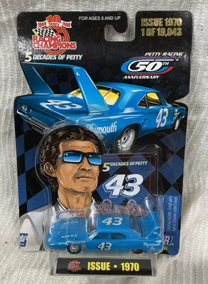 Richard Petty 1999 5 décadas de Plymouth Superbird 1970 1/64 NASCAR Foto 1 de 4