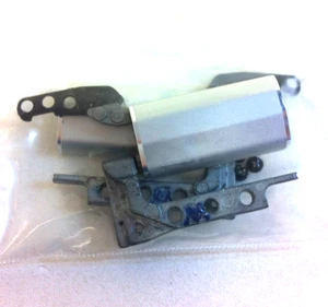 HP Elitebook x360 1030 G2 set cerniere schermo LCD con viti originali sinistra destra 190 - Foto 1 di 1