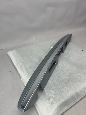 LEXUS RX330 350 RX 400h 2004-2008 PUERTA LEVADIZA MOLDURA INFERIOR OEM Foto 1 de 4