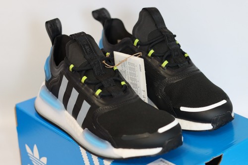 Adidas Scarpe da Ginnastica NMD_V3 J Bambini Unisex UK Taglia 5 GW1481 Scuola Nero Blu Nuove