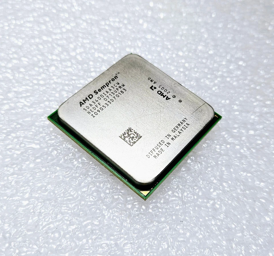 AMD Sempron 64 3400+ 1.8 GHz - SDA3400IAA3CW Socket AM2 - Image 1 of 1