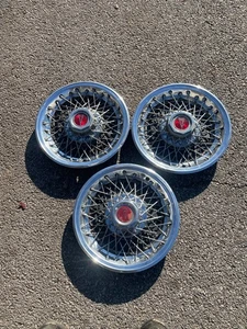 1978 to 1981 Pontiac LeMans Grand Prix 14 inch wire spoke hubcaps blemished - Picture 1 of 24