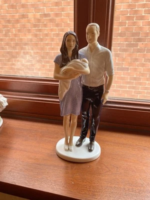 Royal Doulton - Prince George A Royal Birth  HN5716 Pristine Condition 2408/4000 - Image 1 of 4