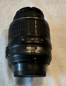 Nikon 18-55mm f/3.5-5.6G AF-S DX VR Nikkor Zoom Lens for Nikon DSLR Cameras - Picture 1 of 3