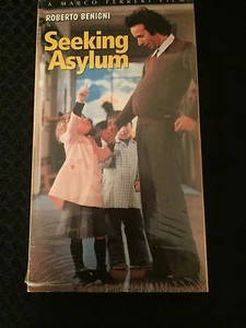 Seeking Asylum - VHS - Roberto Benigni - Imagen 1 de 1