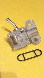 NEW Suzuki SV650 SRAD Vacuum Fuel Petrol Tap Petcock A1, UK SELLER MadMopeds - Picture 1 of 9