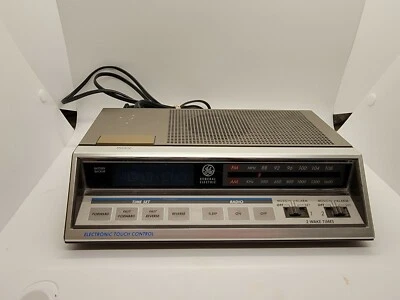 Винтажный GE General Electric FM/AM двойной будильник цифровые часы радио модель 7-4663A - Изображение 1 из 4