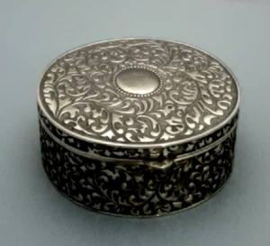 Vintage Silver Plate Engraved and embossed Jewellery Box - Picture 1 of 4