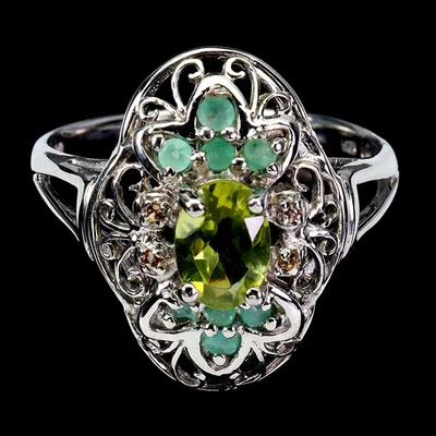 Black Friday 925 Sterling Silver Ring Oval Peridot 7x5mm Emerald Sapphire Size 9 - Image 1 of 4