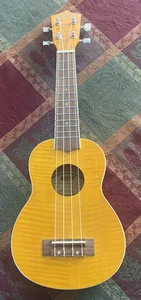 VINTAGE MITCHELL UKULELE MODEL MU45FNA Quilted Maple Top Excellent Condition - Picture 1 of 7