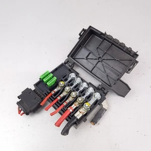 17487 Audi TT 8N Sicherungskasten Sicherungshalter Stromverteiler 8N0937550A - Bild 1 von 4
